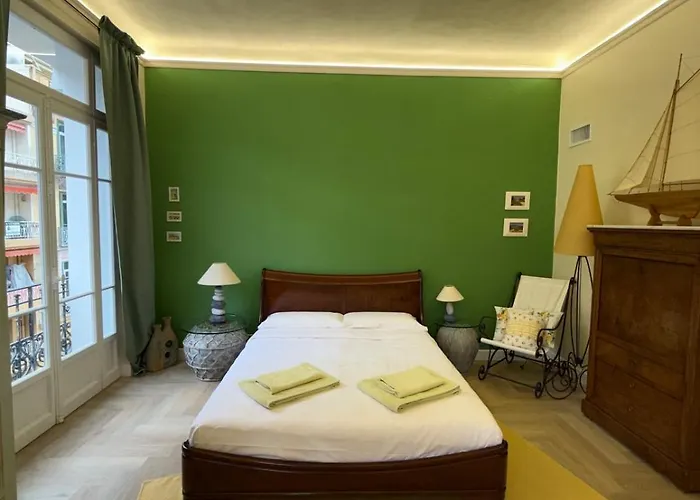 Maison Soleil - 3 Bedrooms And 2 Baths In Μεντόν